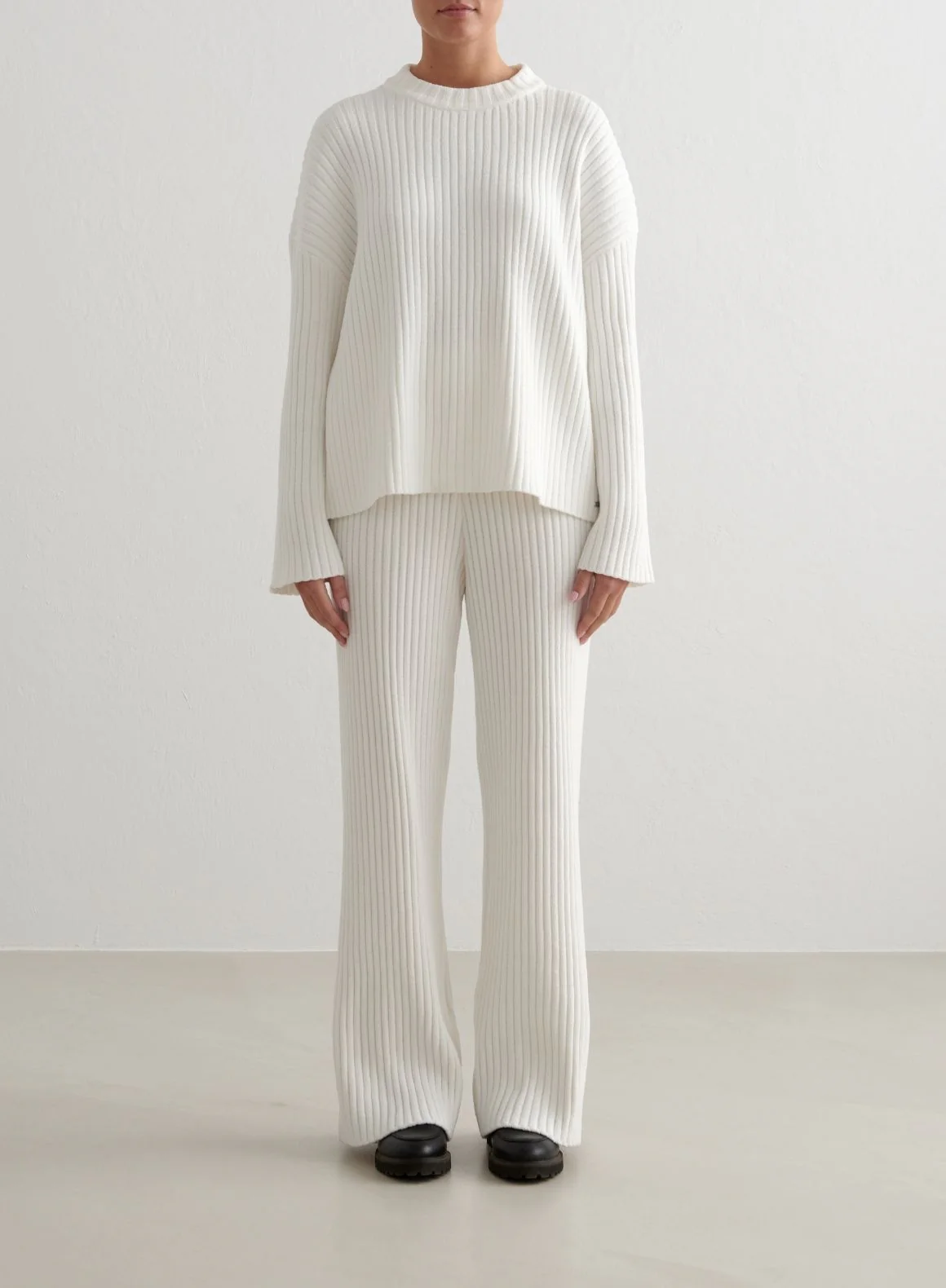 Almond White Rib Knit Sweater & Pants Set - Image 2