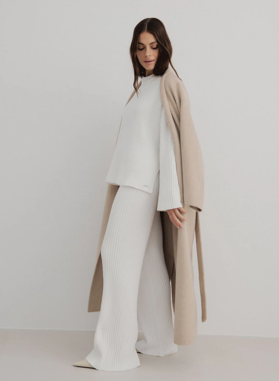 Almond White Rib Knit Sweater & Pants Set - Image 9