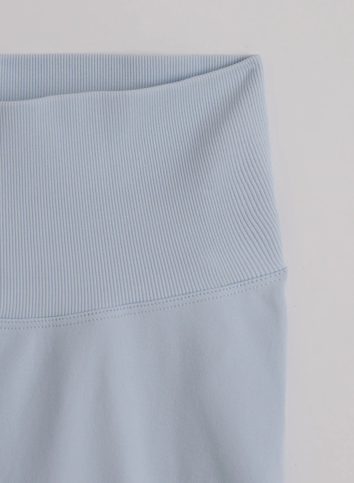 Aura Shape Seamless Hotpants - Image 4