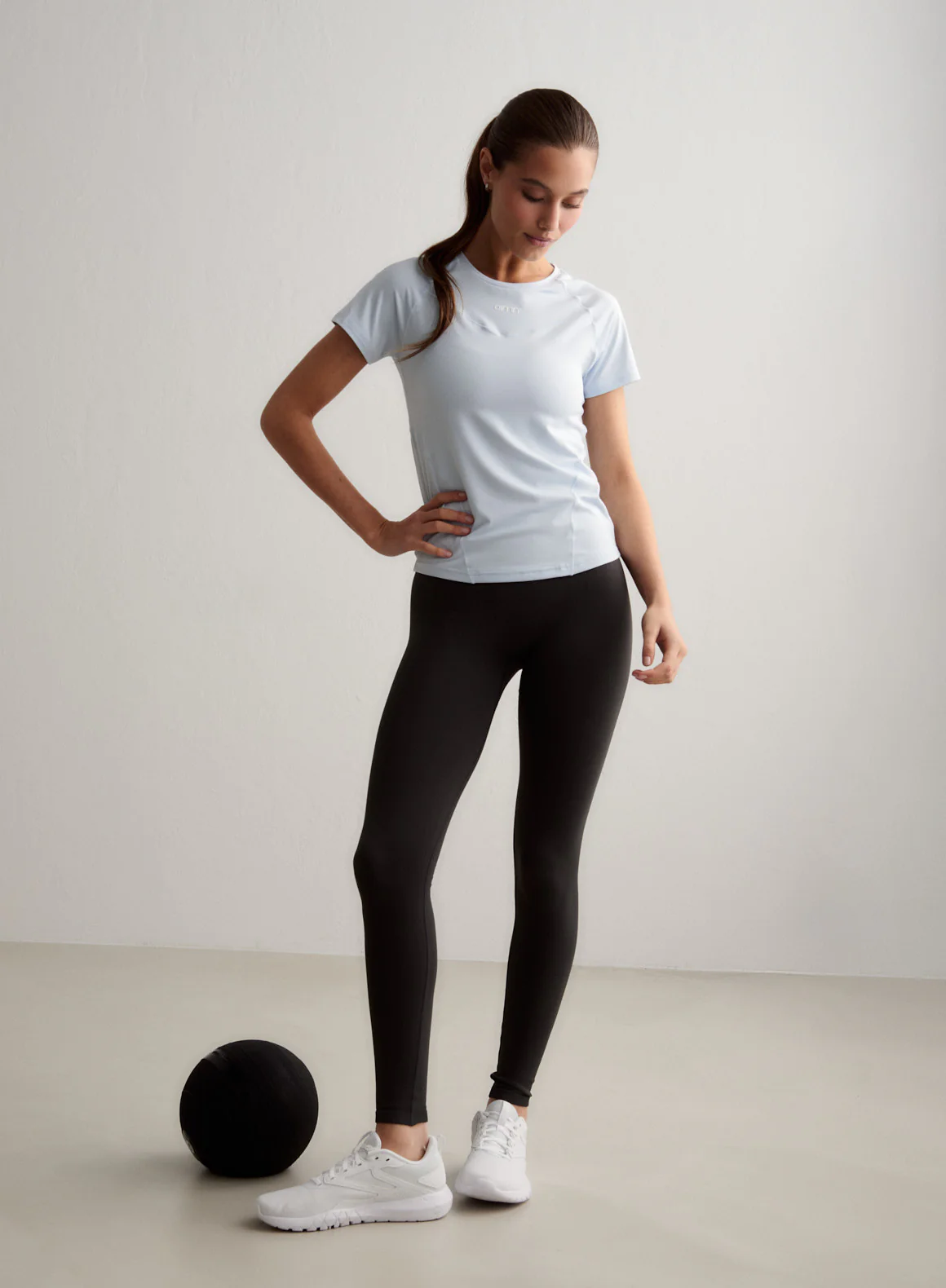 Aura Soft Basic Short Sleeve - Image 4