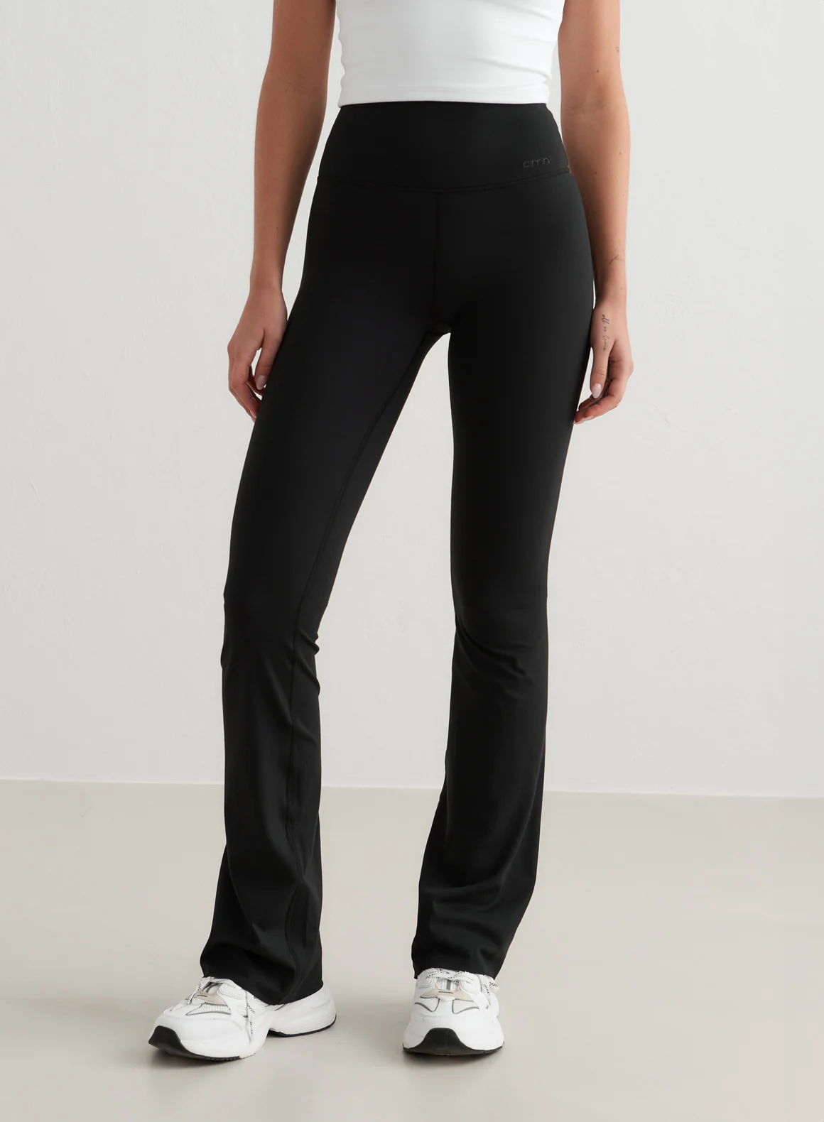 Black Sense Flare Tights - Image 90