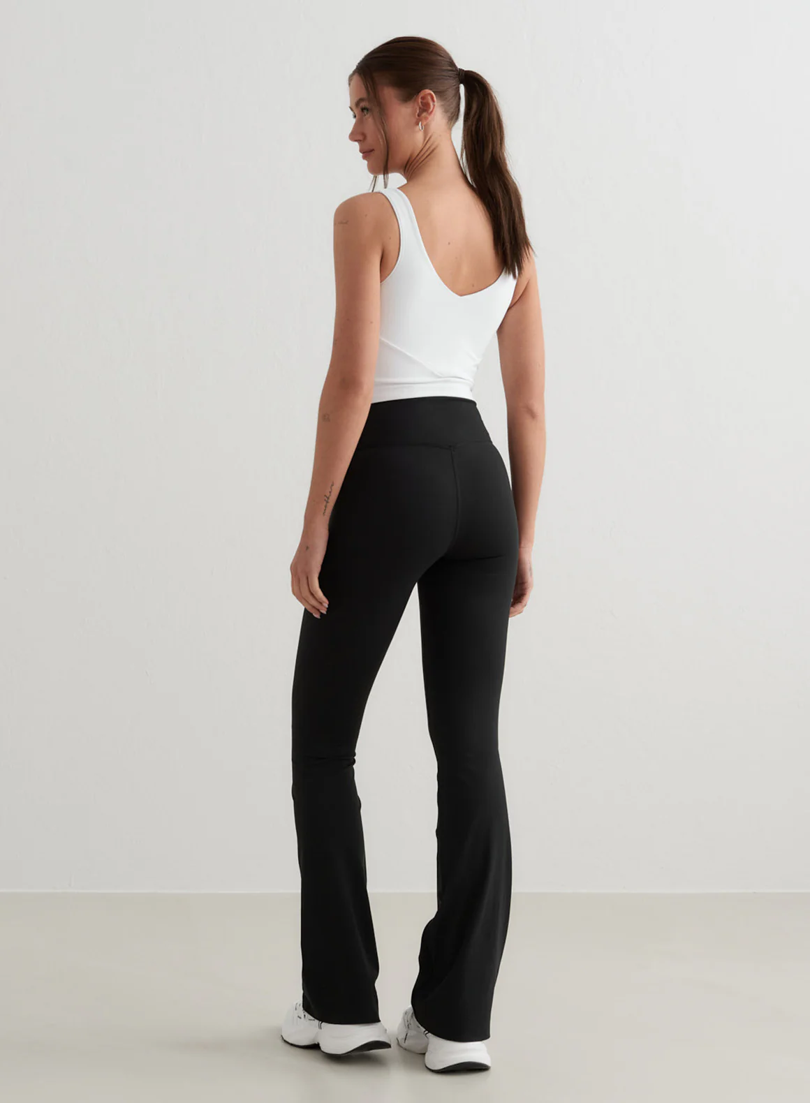 Black Sense Flare Tights - Image 4