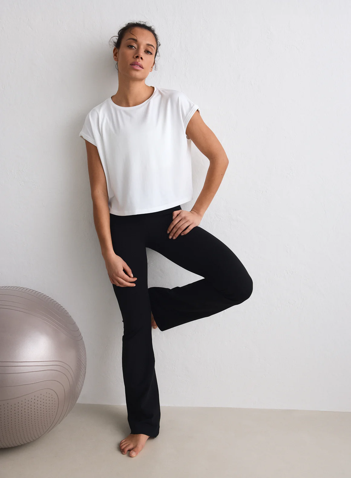 Black Sense Regular Waist Flare Tights - Image 2