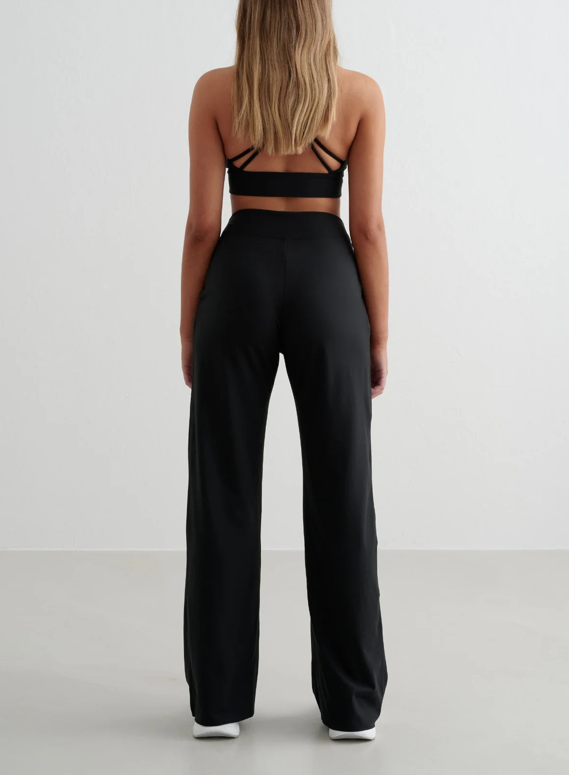 Black Sense Wide Pants & Strap Bra Set - Image 2