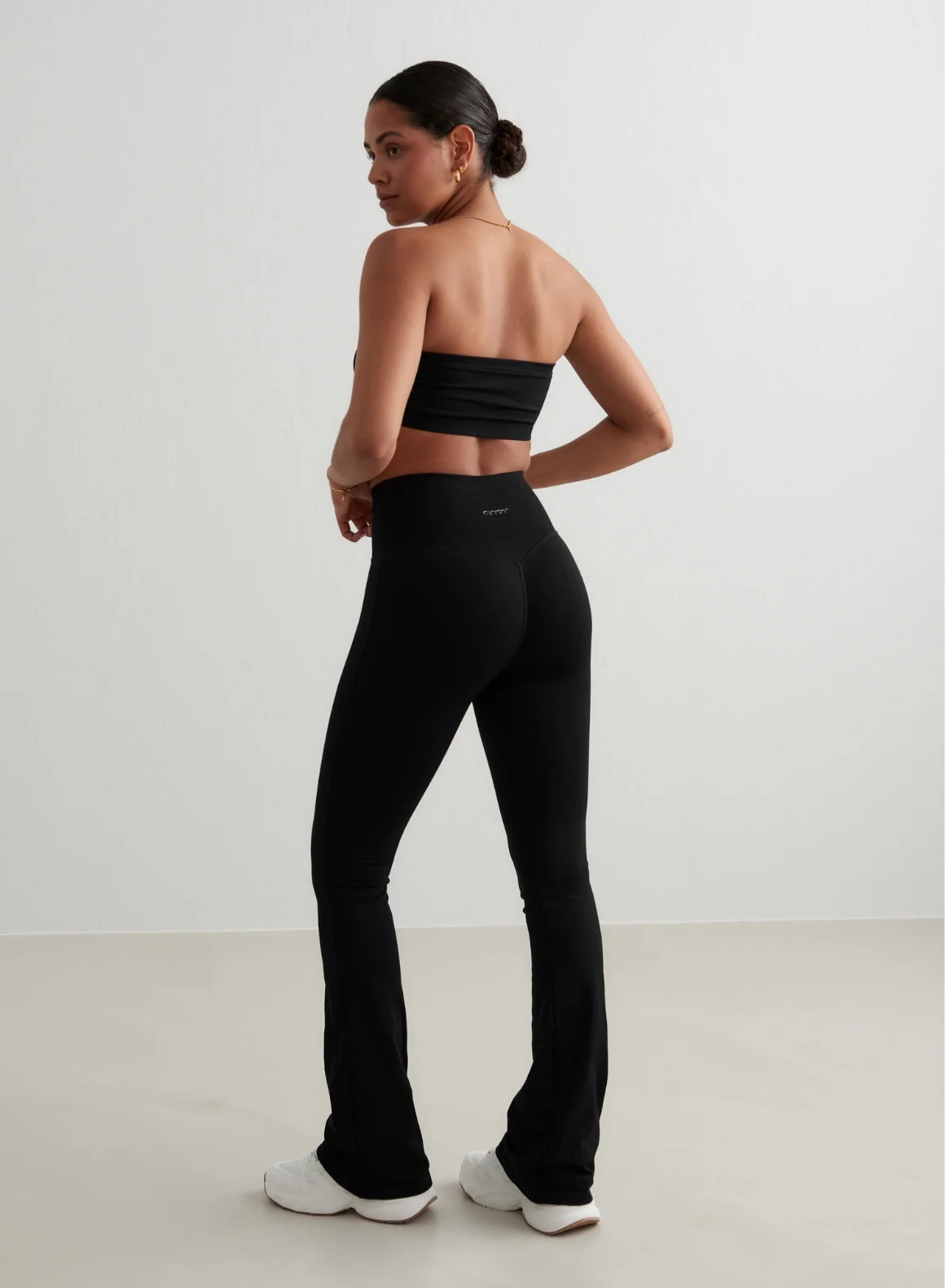 Black Shape Seamless Flare Tights - Image 86