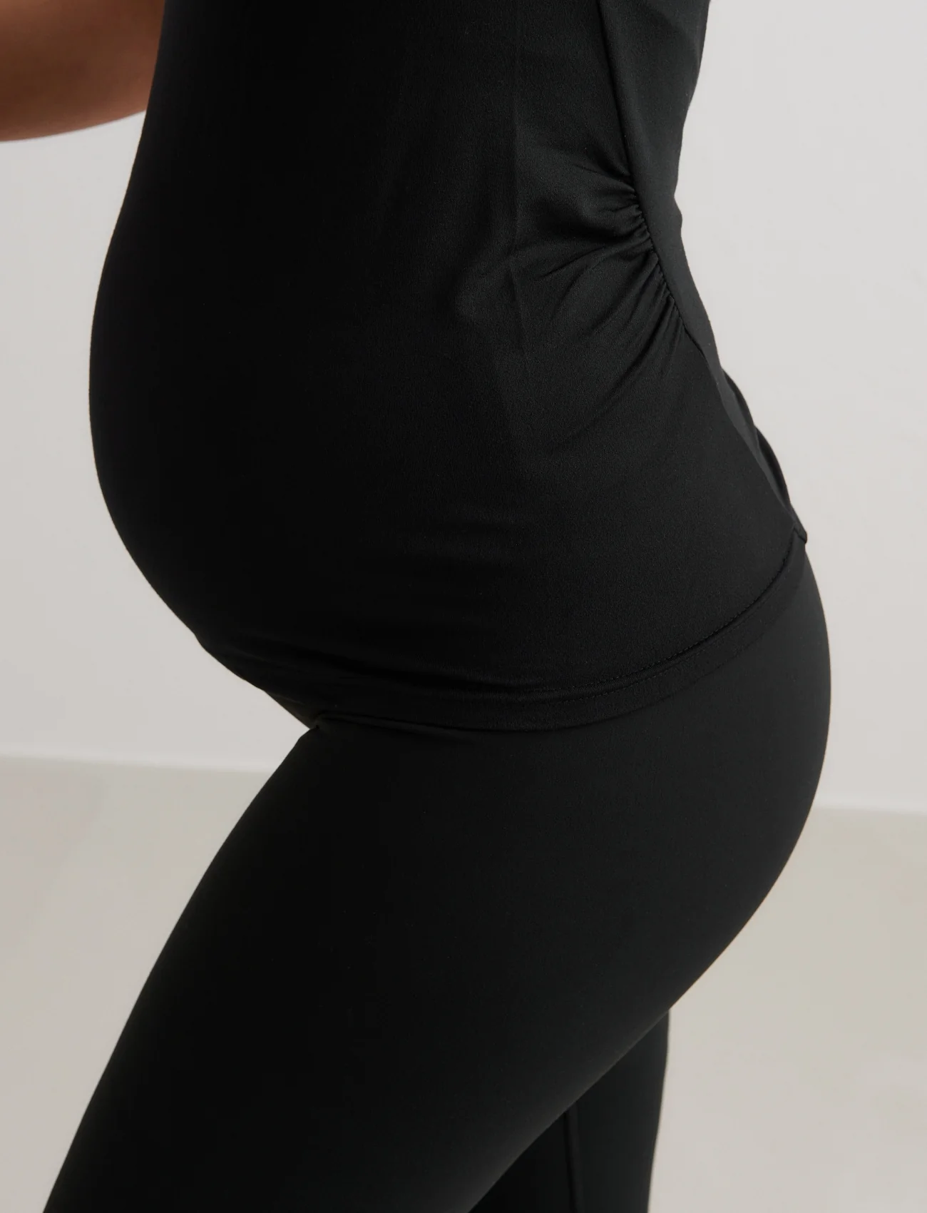 Black Soft Basic Maternity Short Sleeve - Image 4