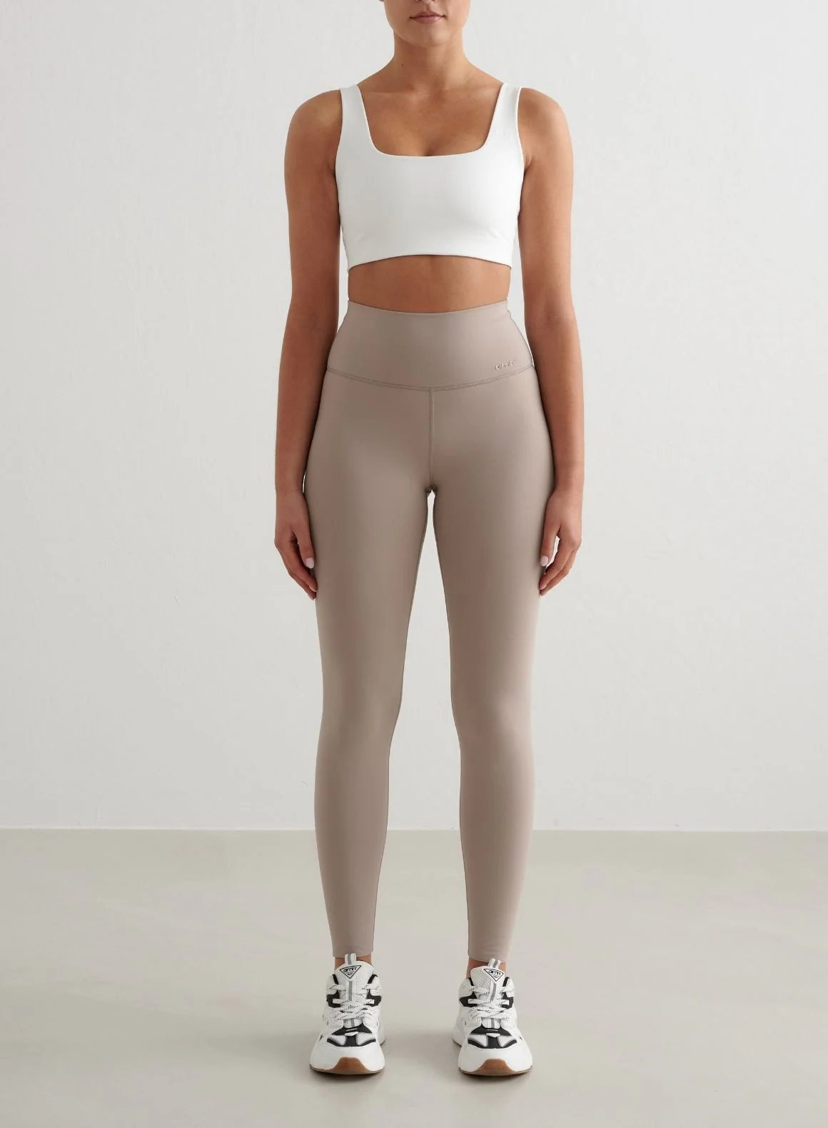 Dark Clay Sense Tights & White Bra Set